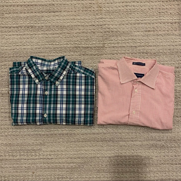 Bundle of 2 Men’s Button Down Collared Shirts Size Medium - Picture 2 of 10